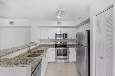 131 Yacht Club Way #307, Hypoluxo, FL 33462 - Photo 10