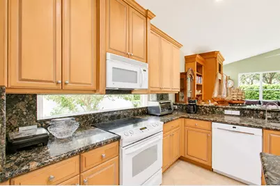 8855 Majorca Bay Drive, Lake Worth, FL 33467 - Photo 14