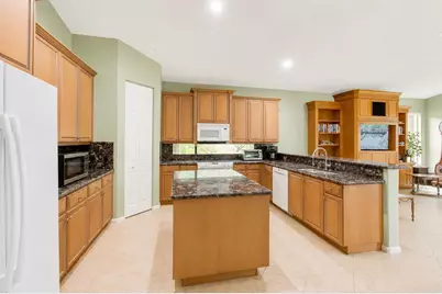 8855 Majorca Bay Drive, Lake Worth, FL 33467 - Photo 10