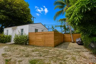 444 NW 80th St, Miami, FL 33150 - Photo 12