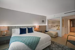 2301 Collins Ave, Miami Beach, FL 33139 - Photo 8