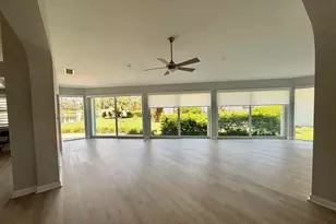 2346 SW Creekside Dr, Palm City, FL 34990 - Photo 10
