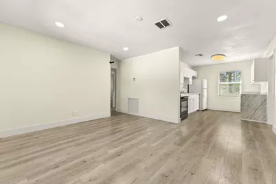 205 N 21st Street, Fort Pierce, FL 34950 - Photo 2
