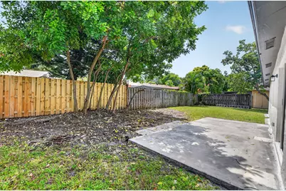 386 NW 40th Terrace, Deerfield Beach, FL 33442 - Photo 38