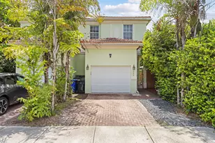 1323 NE 5th Terrace, Fort Lauderdale, FL 33304 - Photo 2