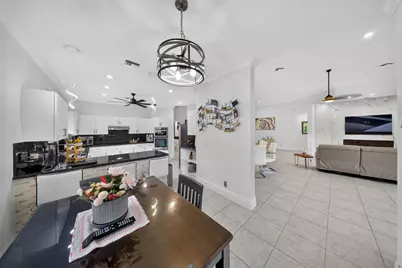 7690 La Corniche Circle, Boca Raton, FL 33433 - Photo 8