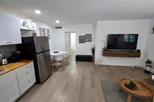 704 NE 8th St, Hallandale Beach, FL 33009 - Photo 2