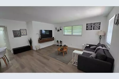 704 NE 8th Street #5, Hallandale Beach, FL 33009 - Photo 4