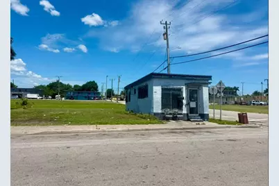 300 SW 5th Street, Belle Glade, FL 33430 - Photo 1