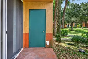 10717 E Cleary Blvd E, Plantation, FL 33324 - Photo 20