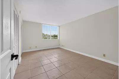 10717 E Cleary Boulevard E #106, Plantation, FL 33324 - Photo 16