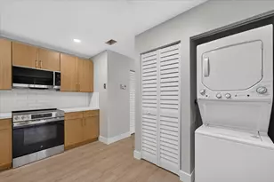 6611 Via Regina, Boca Raton, FL 33433 - Photo 10