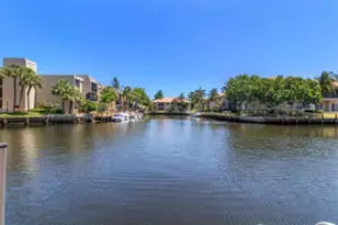 6 Royal Palm Way, Boca Raton, FL 33432 - Photo 1