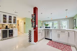 1743 NE 27th St, Wilton Manors, FL 33334 - Photo 10