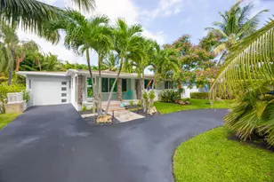 1743 NE 27th St, Wilton Manors, FL 33334 - Photo 4