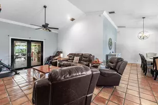 18429 Sycamore Dr W, Loxahatchee, FL 33470 - Photo 10