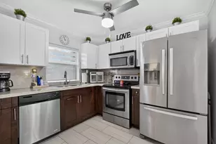 9881 Sunrise Lakes Blvd, Sunrise, FL 33322 - Photo 2