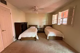 680 Tennis Club Dr, Fort Lauderdale, FL 33311 - Photo 24