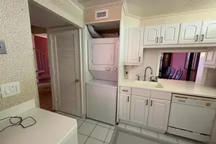 680 Tennis Club Dr, Fort Lauderdale, FL 33311 - Photo 18