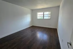 15205 NE 6th Ave, Miami, FL 33162 - Photo 12