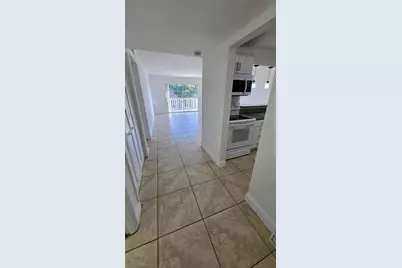15205 NE 6th Avenue #D206, Miami, FL 33162 - Photo 2