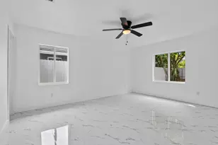 182 SW 6th St, Deerfield Beach, FL 33441 - Photo 24