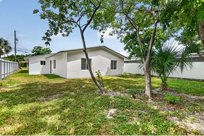 182 SW 6 Street, Deerfield Beach, FL 33441 - Photo 34