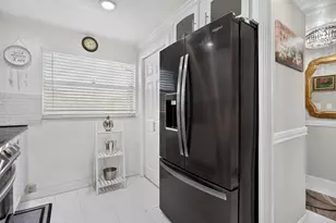 9201 Sunrise Lakes Blvd, Sunrise, FL 33322 - Photo 8
