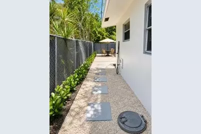 245 NW 32nd Street, Oakland Park, FL 33309 - Photo 8