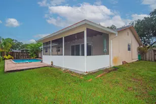 8860 SW 49th St, Cooper City, FL 33328 - Photo 6