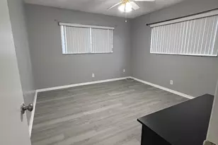 2031 Dewey St, Hollywood, FL 33020 - Photo 10