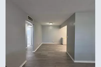 2031 Dewey Street #101, Hollywood, FL 33020 - Photo 4