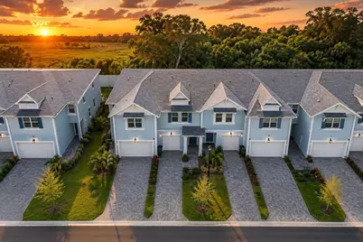 478 Salisbury Circle, Fort Pierce, FL 34982 - Photo 2