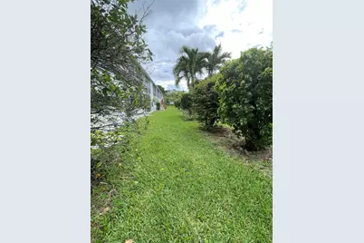 24 Oakridge C #24, Deerfield Beach, FL 33442 - Photo 16