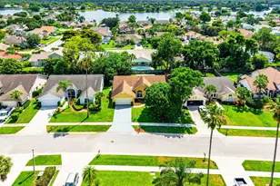 13053 Meadowbreeze Dr, Wellington, FL 33414 - Photo 68