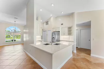 13053 Meadowbreeze Drive, Wellington, FL 33414 - Photo 16