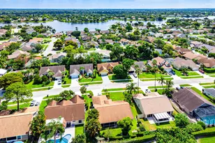 13053 Meadowbreeze Dr, Wellington, FL 33414 - Photo 48