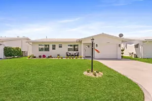 2390 SW 14th Ave, Boynton Beach, FL 33426 - Photo 2