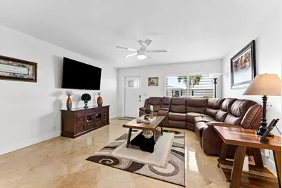 2390 SW 14th Avenue, Boynton Beach, FL 33426 - Photo 4