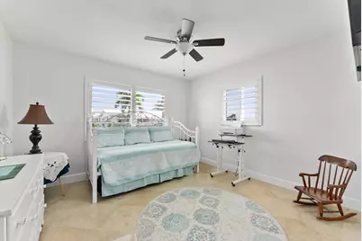 2390 SW 14th Avenue, Boynton Beach, FL 33426 - Photo 20