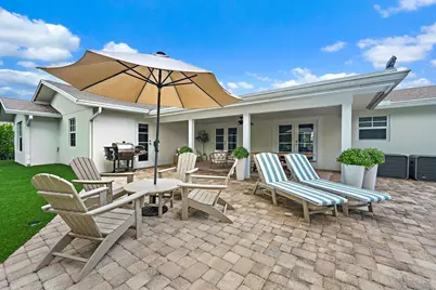 215 Golfview Drive, Tequesta, FL 33469 - Photo 10