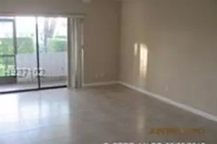 2570 NW 89th Dr, Coral Springs, FL 33065 - Photo 4
