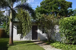 823 NE 14th Ct, Fort Lauderdale, FL 33304 - Photo 1
