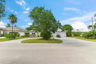 1516 SE 10th St, Deerfield Beach, FL 33441 - Photo 1