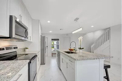 3868 Patio Court #3, Palm Springs, FL 33461 - Photo 6