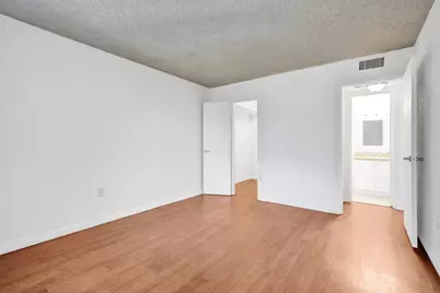1805 Sans Souci Boulevard #421, North Miami, FL 33181 - Photo 14