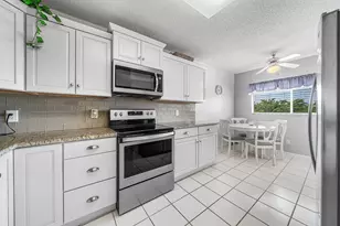 4735 Lucerne Lakes Blvd E, Lake Worth, FL 33467 - Photo 8