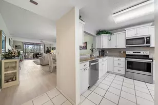 4735 Lucerne Lakes Blvd E, Lake Worth, FL 33467 - Photo 6