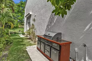 1970 Canterbury Cir, Wellington, FL 33414 - Photo 40