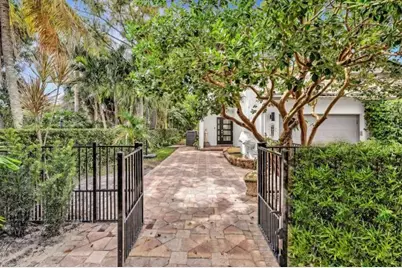 1970 Canterbury Circle #1970, Wellington, FL 33414 - Photo 1